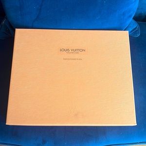 Louis Vuitton box